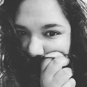 Meet your Posher, Roxana